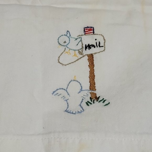 Vintage Embroidered Crochet Linen Lot Multiple Pieces Pillowcase Handkerchiefs - Picture 6 of 13